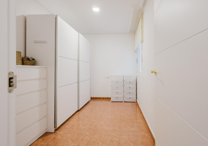 Reventa · APARTAMENTO · Torrevieja · Centro