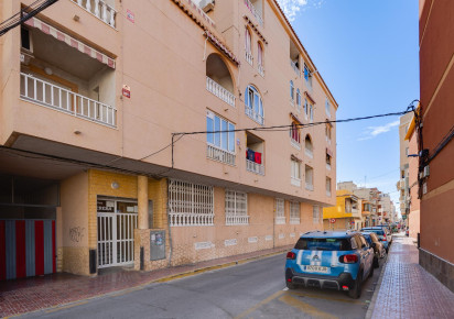 Reventa · APARTAMENTO · Torrevieja · Centro