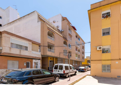 Reventa · APARTAMENTO · Torrevieja · Centro