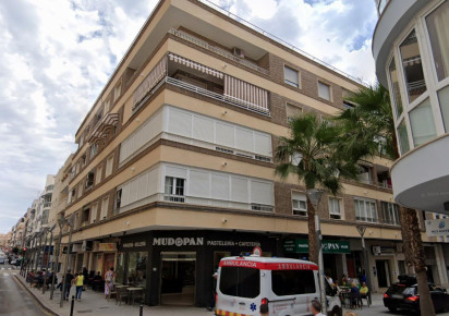 Reventa · APARTAMENTO · Torrevieja · CLUB NAUTICO TORREVIEJA
