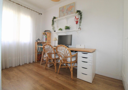 Reventa · APARTAMENTO · Torrevieja · La Veleta