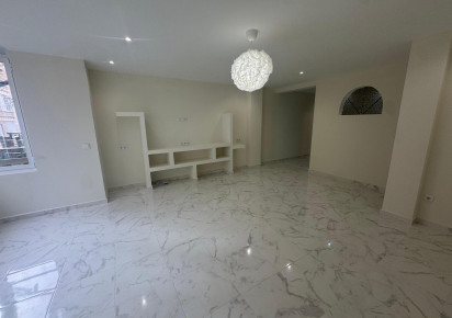 Reventa · APARTAMENTO · Torrevieja · Muelle Pesquero