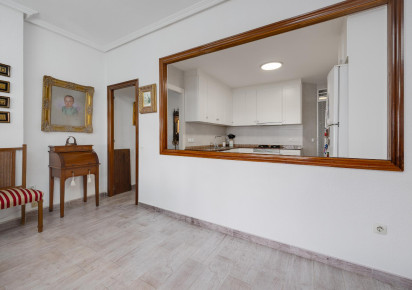 Reventa · APARTAMENTO · Torrevieja · Piscinas naturales