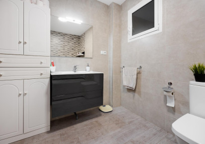 Reventa · APARTAMENTO · Torrevieja · Piscinas naturales
