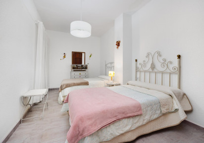 Reventa · APARTAMENTO · Torrevieja · Piscinas naturales