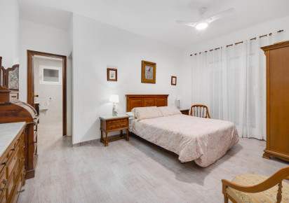Reventa · APARTAMENTO · Torrevieja · Piscinas naturales