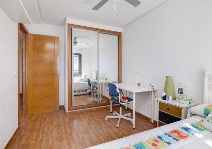 Reventa · APARTAMENTO · Torrevieja · Playa Acequion