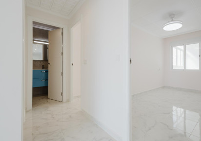 Reventa · APARTAMENTO · Torrevieja · Playa de La Acequion