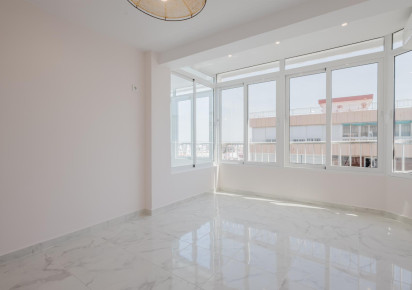 Reventa · APARTAMENTO · Torrevieja · Playa de La Acequion