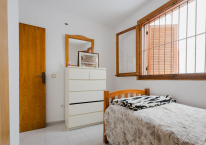Reventa · APARTAMENTO · Torrevieja · Playa de La Acequion