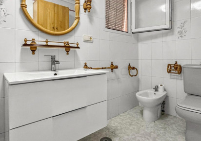 Reventa · APARTAMENTO · Torrevieja · Playa de los Locos