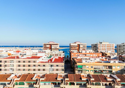 Reventa · APARTAMENTO · Torrevieja · Playa del Acequión