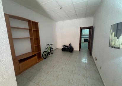 Reventa · APARTAMENTO · Torrevieja · Playa del Acequión