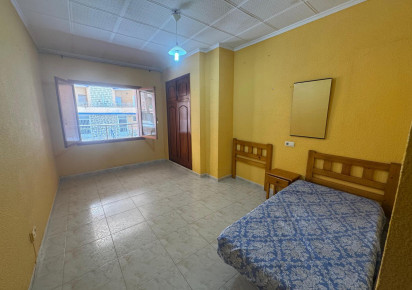 Reventa · APARTAMENTO · Torrevieja · Playa del Acequión