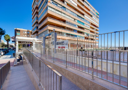Reventa · APARTAMENTO · Torrevieja · Playa del Acequión