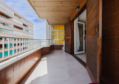 Reventa · APARTAMENTO · Torrevieja · Playa del Acequión