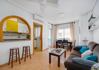 Reventa · APARTAMENTO · Torrevieja · Playa del Acequión