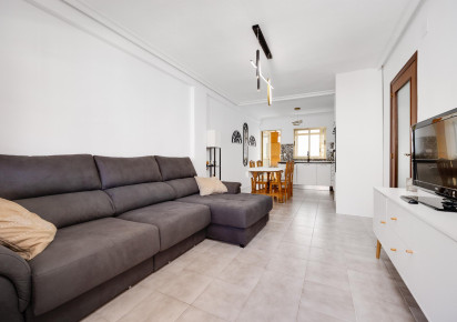 Reventa · APARTAMENTO · Torrevieja · Playa del Acequión