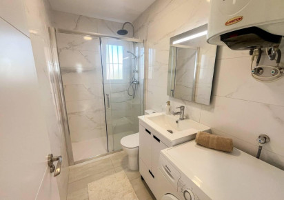 Reventa · APARTAMENTO · Torrevieja · Punta Prima