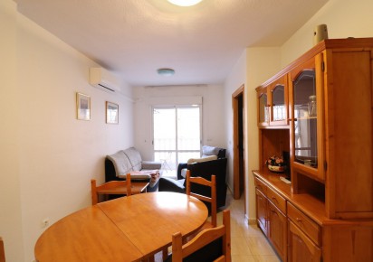 Reventa · APARTAMENTO · Torrevieja