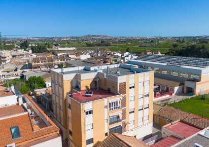 Reventa · Apartment · Daya Nueva