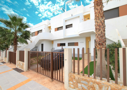 Reventa · Apartment · Entre Naranjos - Vistabella Golf