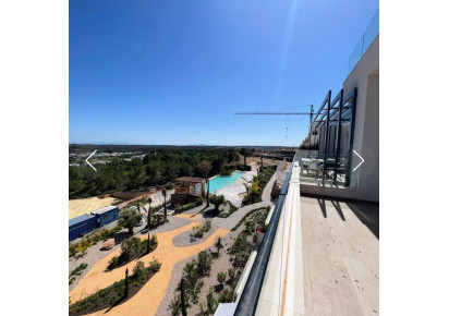 Reventa · Apartment · Las Colinas Golf and Country Club