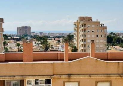 Reventa · Apartment · Torrevieja · Aguas nuevas 1