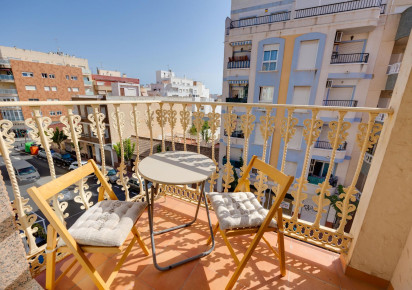 Reventa · Apartment · Torrevieja · Centro - Muelle Pesquero