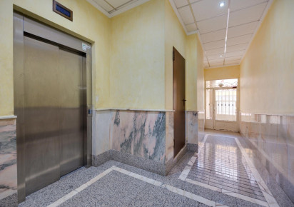 Reventa · Apartment · Torrevieja · Centro - Muelle Pesquero