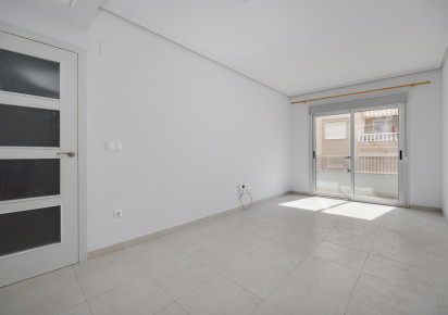 Reventa · Apartment · Torrevieja · Centro