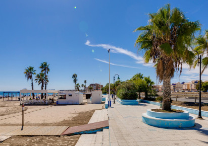 Reventa · Apartment · Torrevieja · El Acequión - Los Náufragos