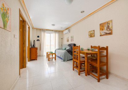 Reventa · Apartment · Torrevieja · Habaneras