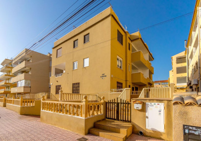 Reventa · Apartment · Torrevieja · La Mata