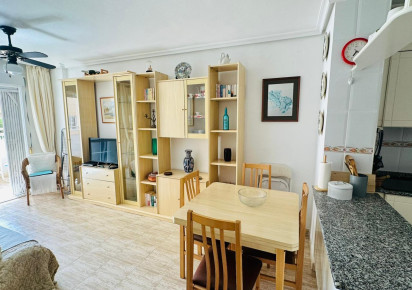Reventa · Apartment · Torrevieja · Urbanización San Luis