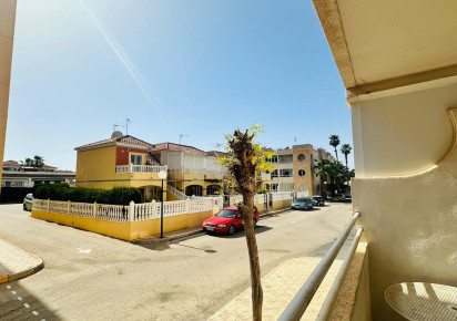 Reventa · Apartment · Torrevieja · Urbanización San Luis