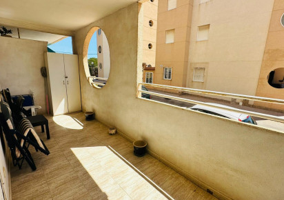 Reventa · Apartment · Torrevieja · Urbanización San Luis