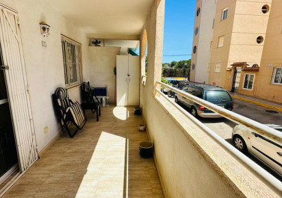 Reventa · Apartment · Torrevieja · Urbanización San Luis