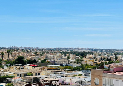 Reventa · Apartment · Torrevieja · Urbanización San Luis