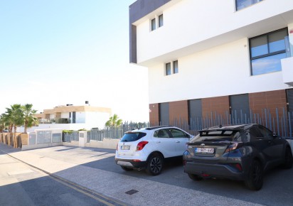 Reventa · Apartment · Villamartin