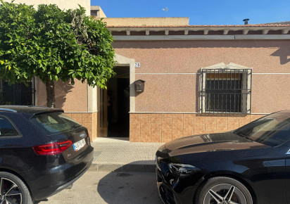 Reventa · Casa · Benejuzar