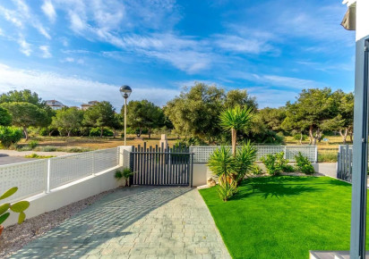 Reventa · Chalet · Orihuela Costa · La Zenia