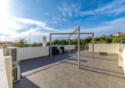 Reventa · Chalet · Orihuela Costa · La Zenia
