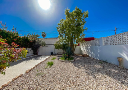 Reventa · Chalet · Torrevieja · AGUAS NUEVAS