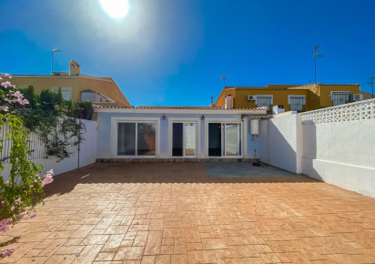 Reventa · Chalet · Torrevieja · AGUAS NUEVAS