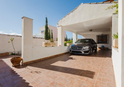 Reventa · Chalet · Torrevieja · LA SIESTA