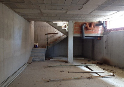 Reventa · Commercial · Los Montesinos