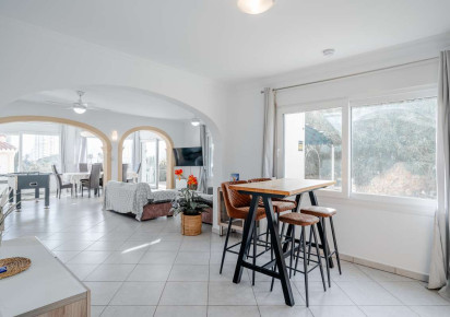 Reventa · detached house · Costeres