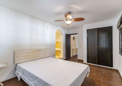 Reventa · detached house · La Fustera