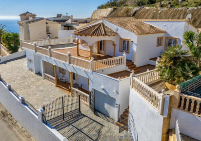 Reventa · detached house · Oltamar